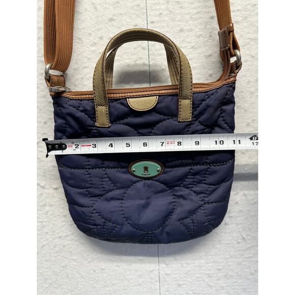 Fossil Key-Per Blue Quilted Flower‎ with Brown Leather Straps Crossbody Tote Bag - Picture 4 of 9